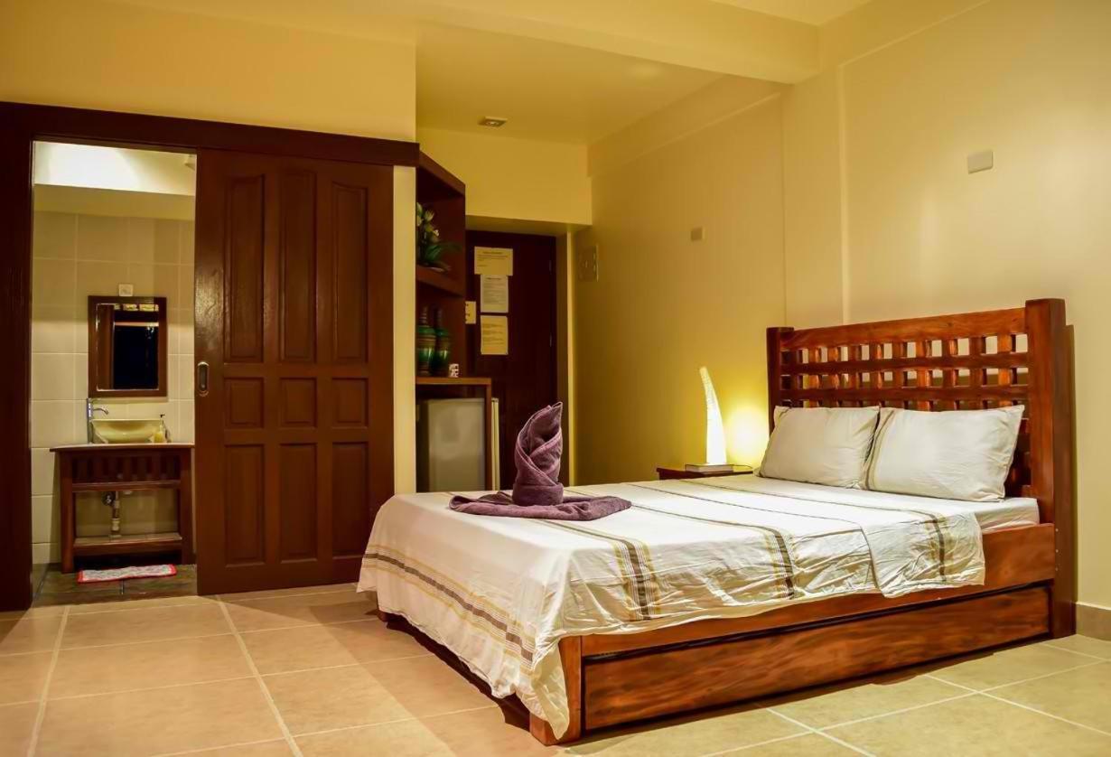 Tribal Hills Mountain Resort Пуэрто-Галера Экстерьер фото